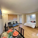 Chelsea Studio Apartment - Sleeps 4 - Near Cromwell Hospital
