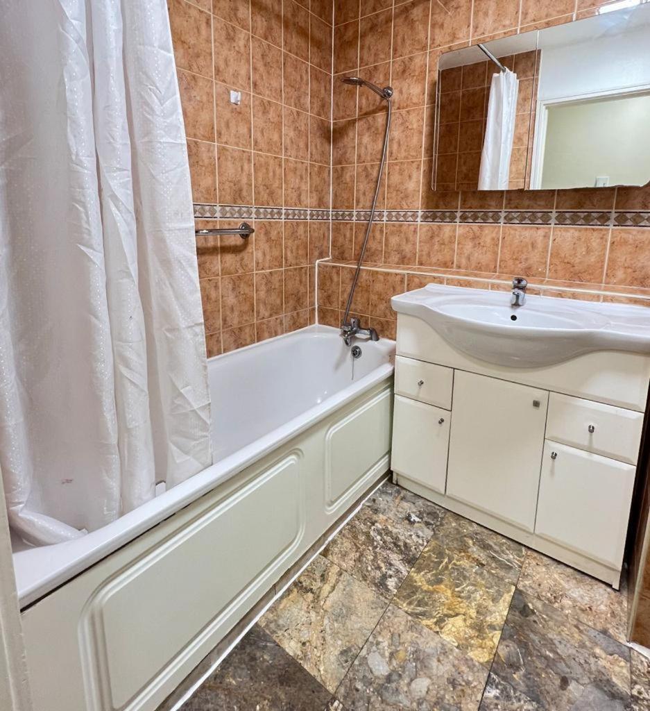 Appartamento Chelsea Studio - Sleeps 4 - Near Cromwell Hospital Londra