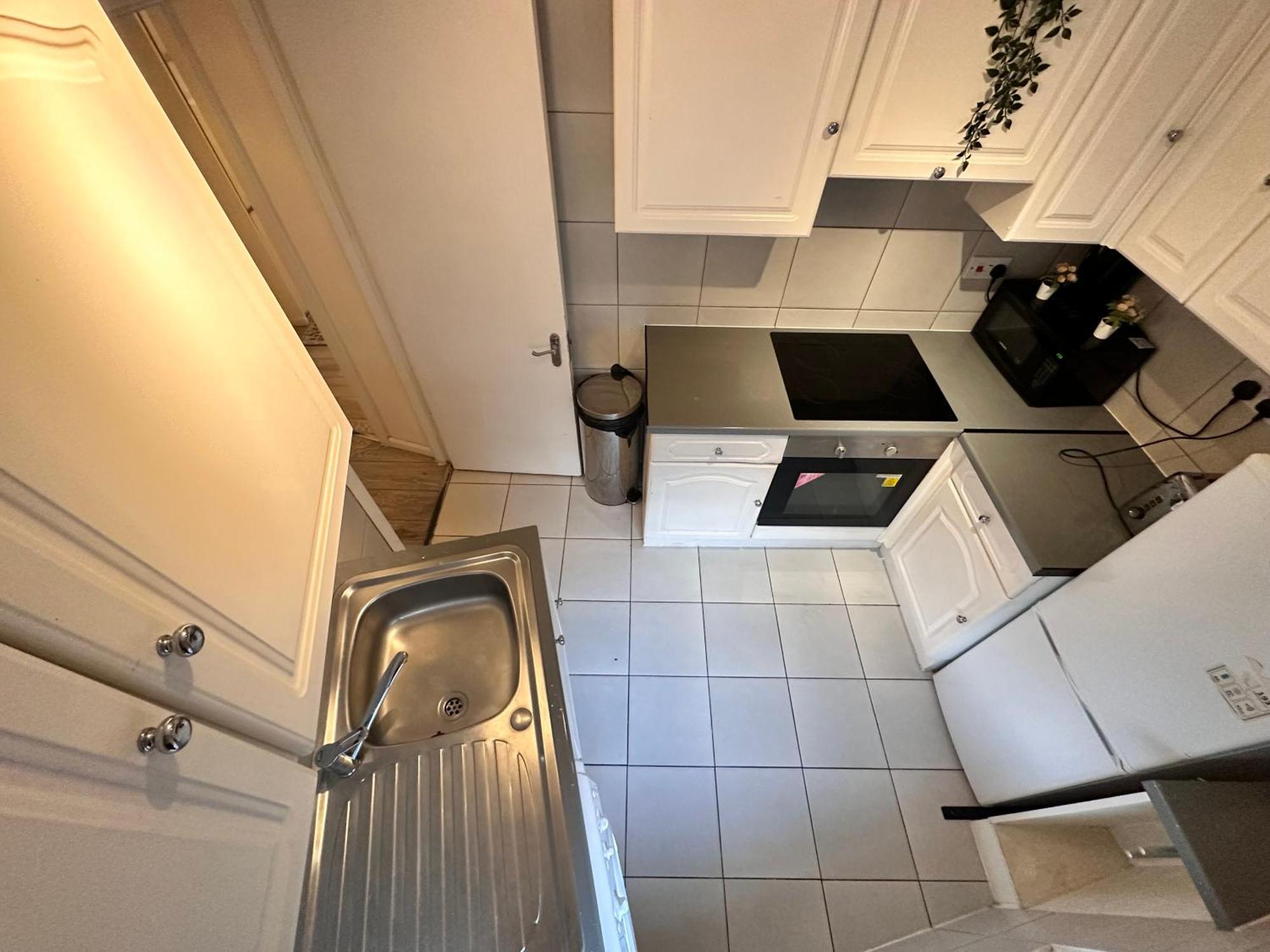 Chelsea Studio - Sleeps 4 - Near Cromwell Hospital Appartamento Londra